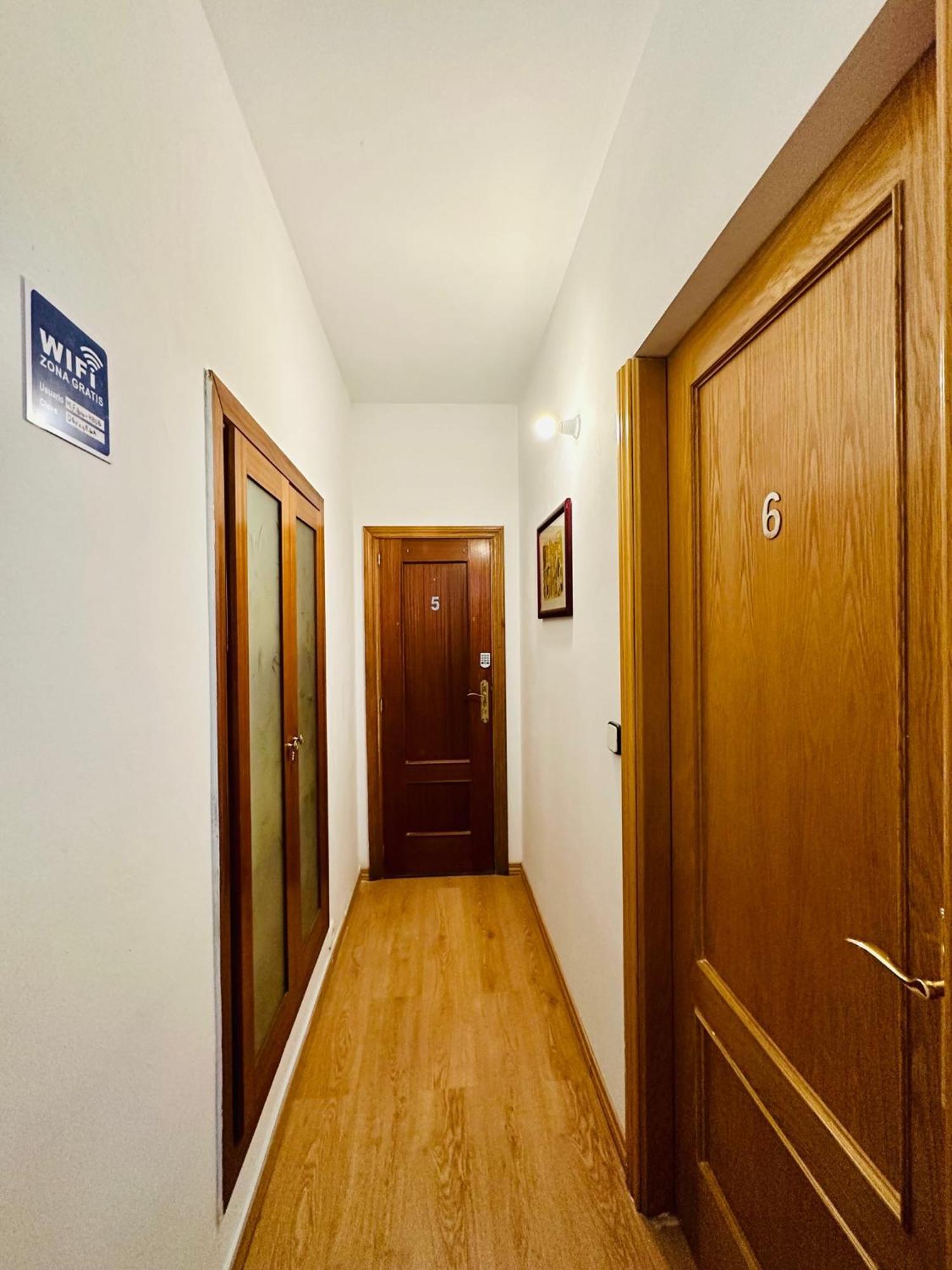 Punta Me Rooms In The Best Location Of Madrid Downtown Eksteriør billede